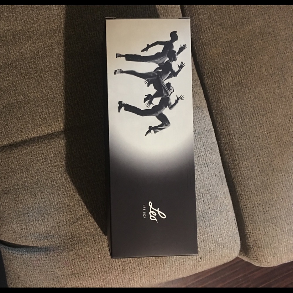 Leo brand Premier Split Pointe Shoes